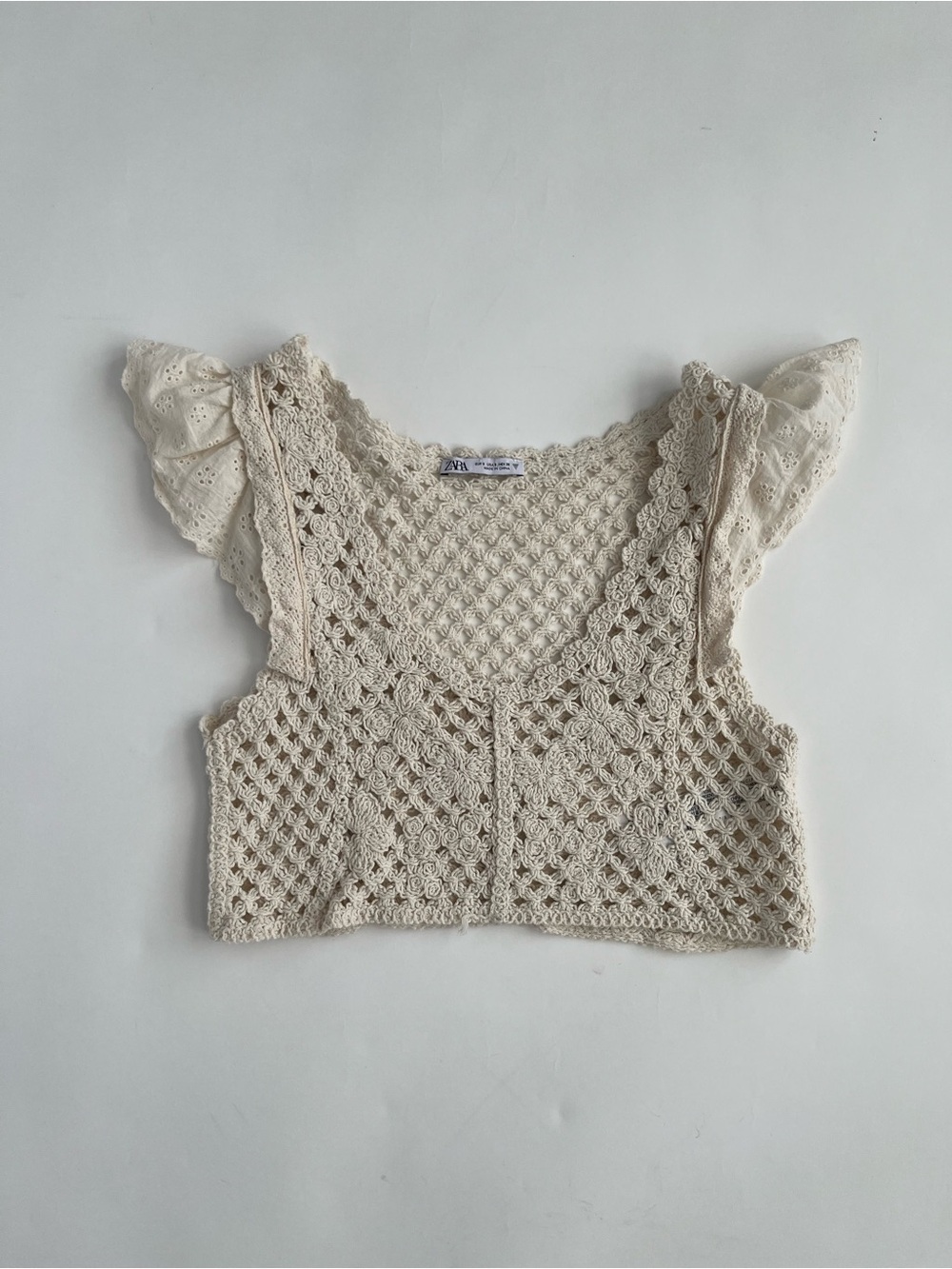 Zara Women’s Cream Crochet Flutter-Sleeve Crop Top
